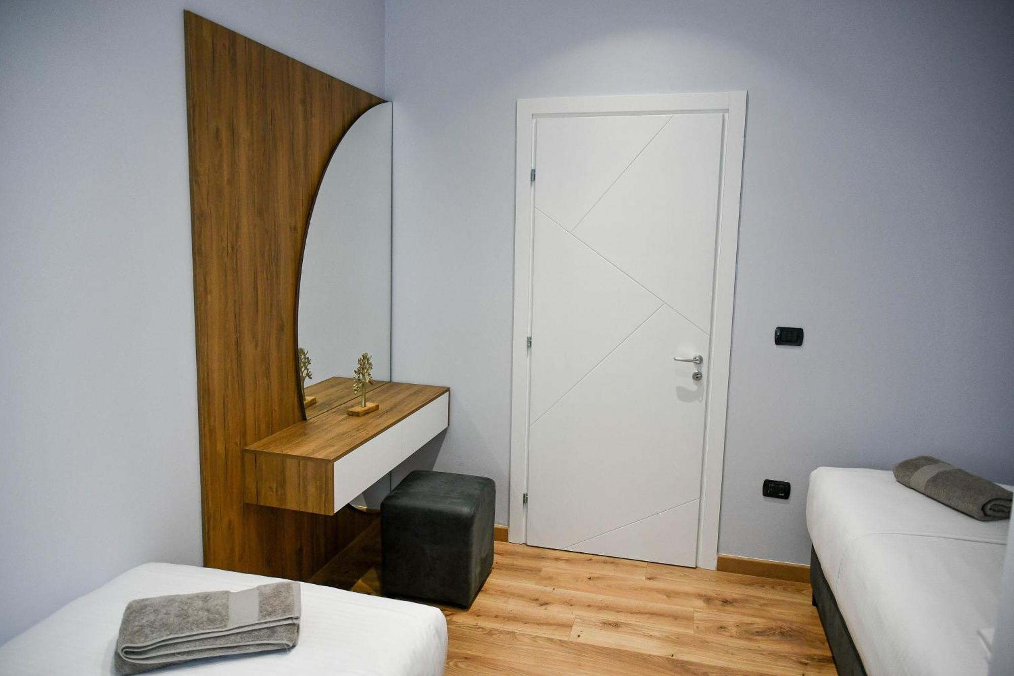 Hata Luxury Apartments Shkodër Екстериор снимка